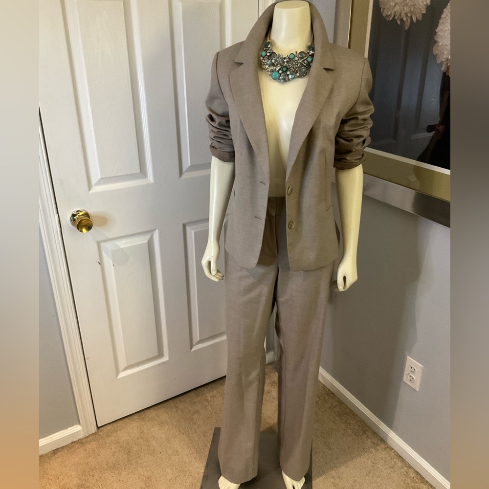 Ann Taylor 2-Piece Pantsuit